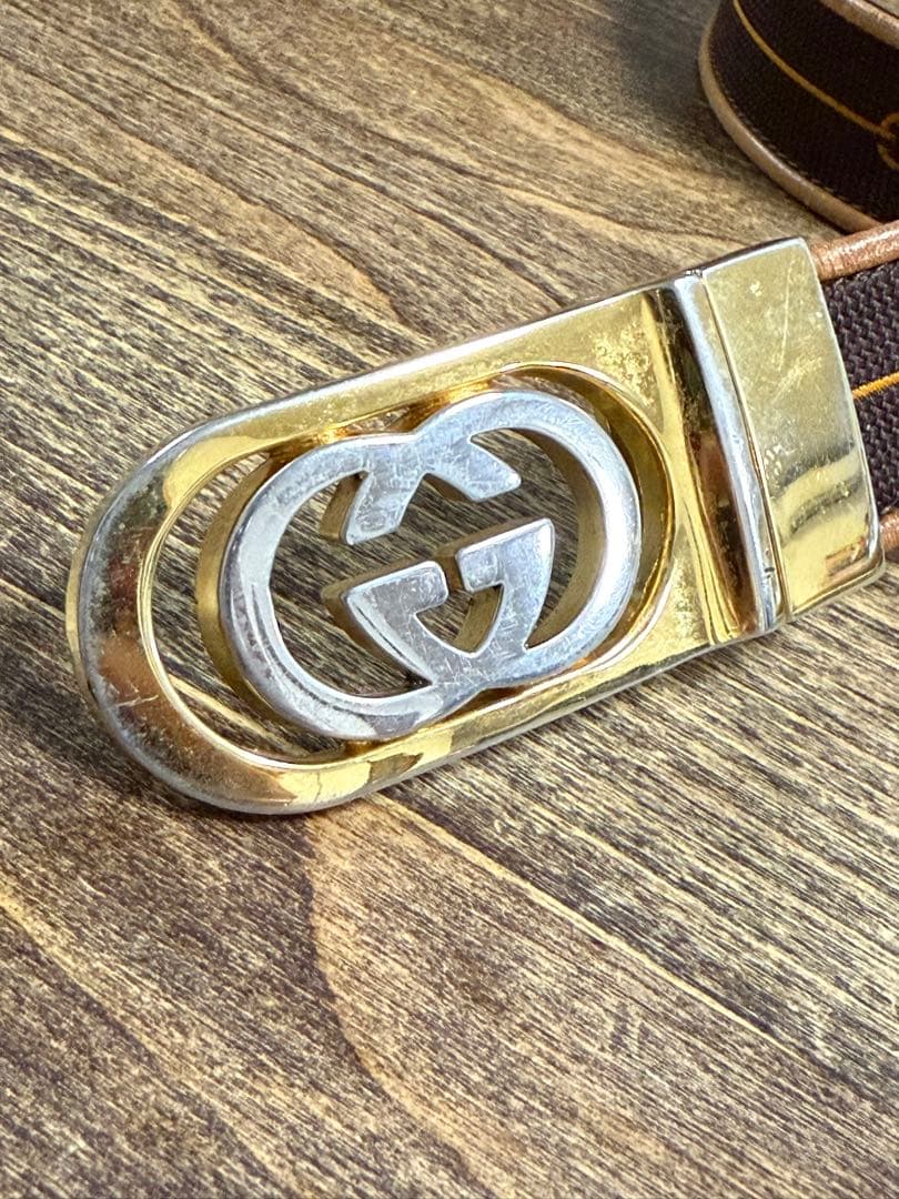 Gucci ブラウンレザーベルト ダブルGロゴ - メルカリ