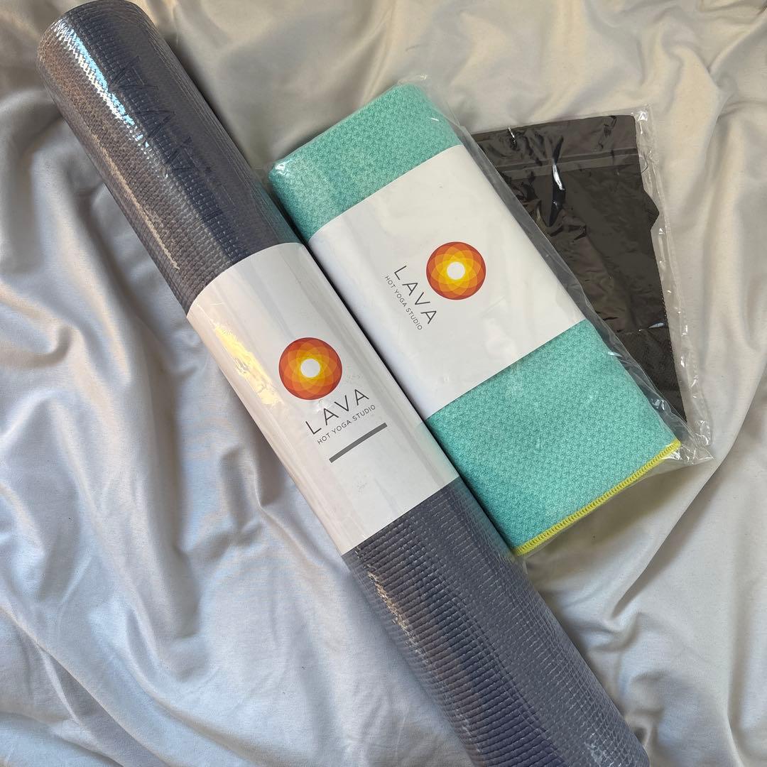 【新品】ホットヨガスタジオLAVA　ラバ　ヨガマット　スターターセット 値下げ】ホットヨガLAVA スターターセット - メルカリ