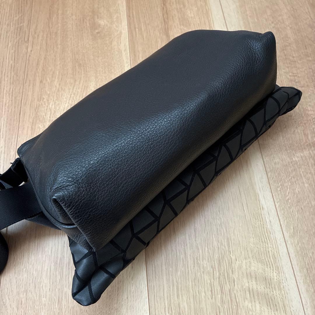 一度のみ使用】chi.wata ボディバッグ ショルダーバッグ - メルカリ