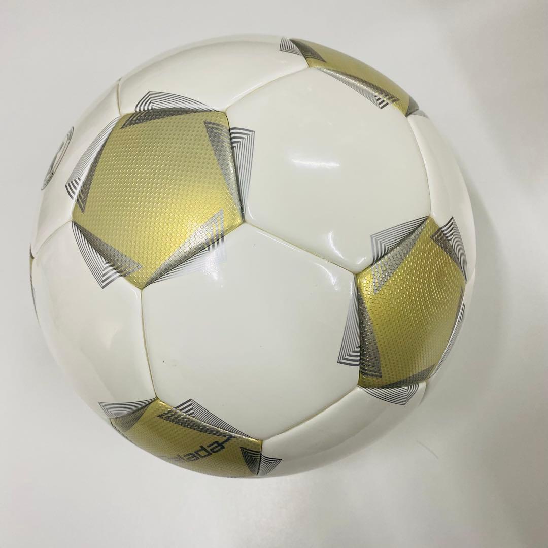 限定値下げ pelada サッカーボール ゴールドエディション 5号 4900