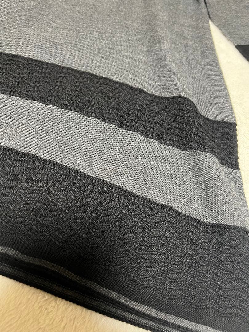 《トゥービーシック》46 大きいサイズ　Vネック　Aライン膝丈ワンピース　ニット