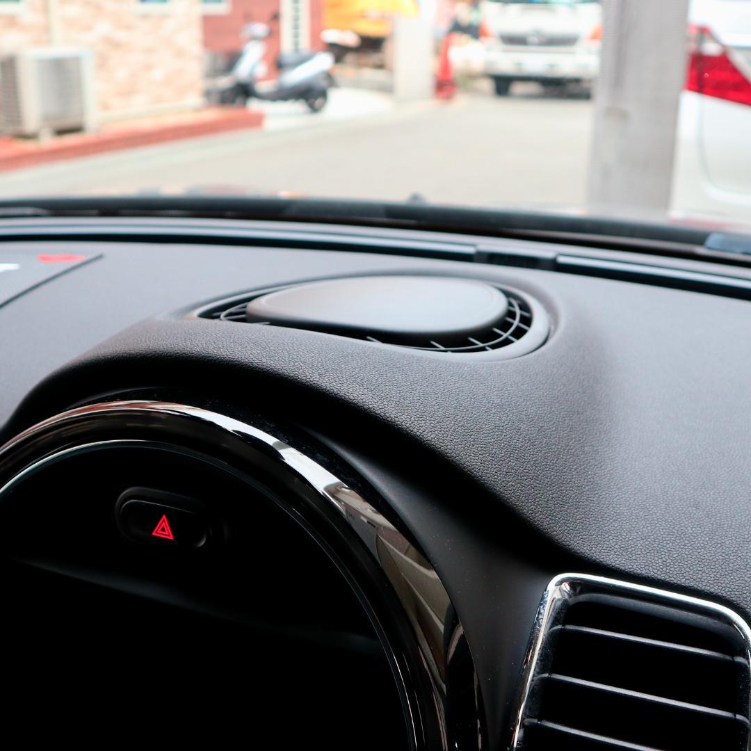 ☆MINI F型・ポルシェ風のダッシュボード・アナログ時計☆ - メルカリ