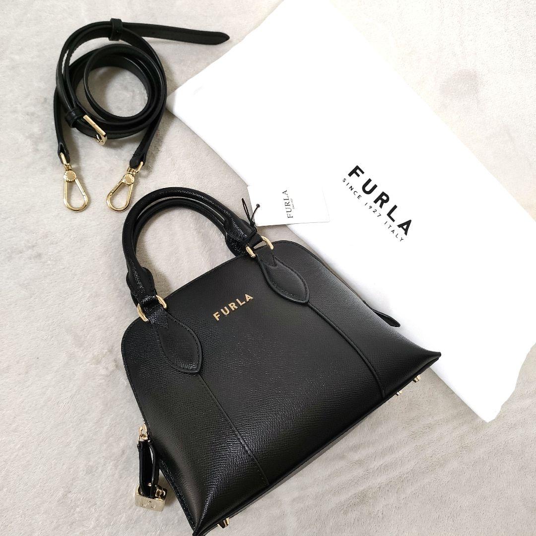 FURLA フルラ 黒 ヴィットリア S ドーム 2way レザーハンドバッグ