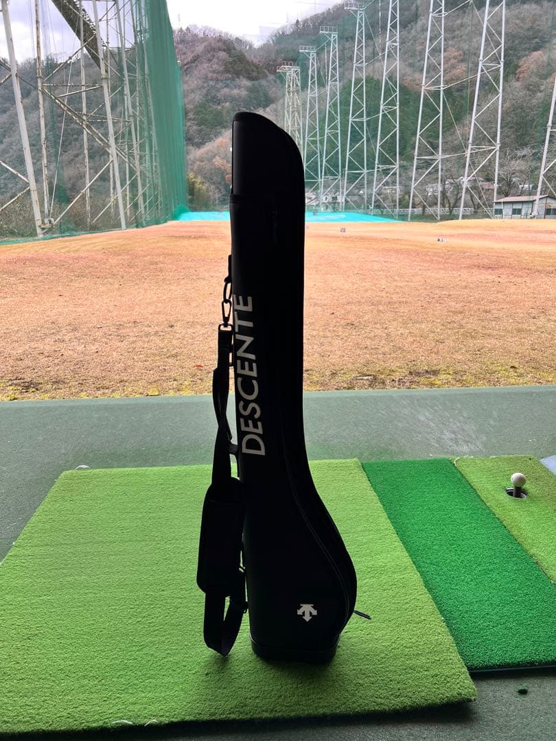 人気 希少】デサント クラブケース 自立型 ゴルフ ブラック 5〜6本