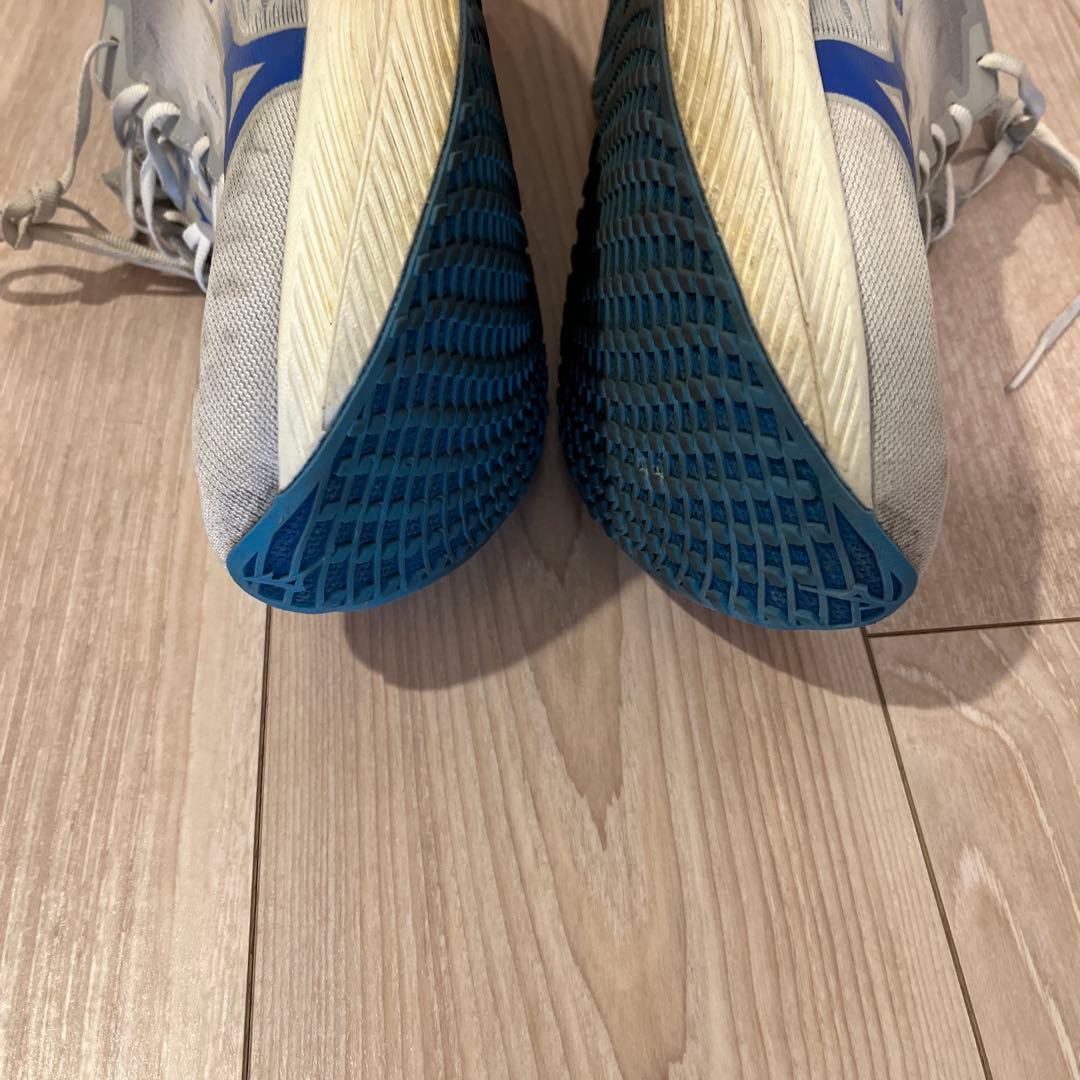 ミズノ　ウェーブリベリオンプロナチュラル　28.0cm