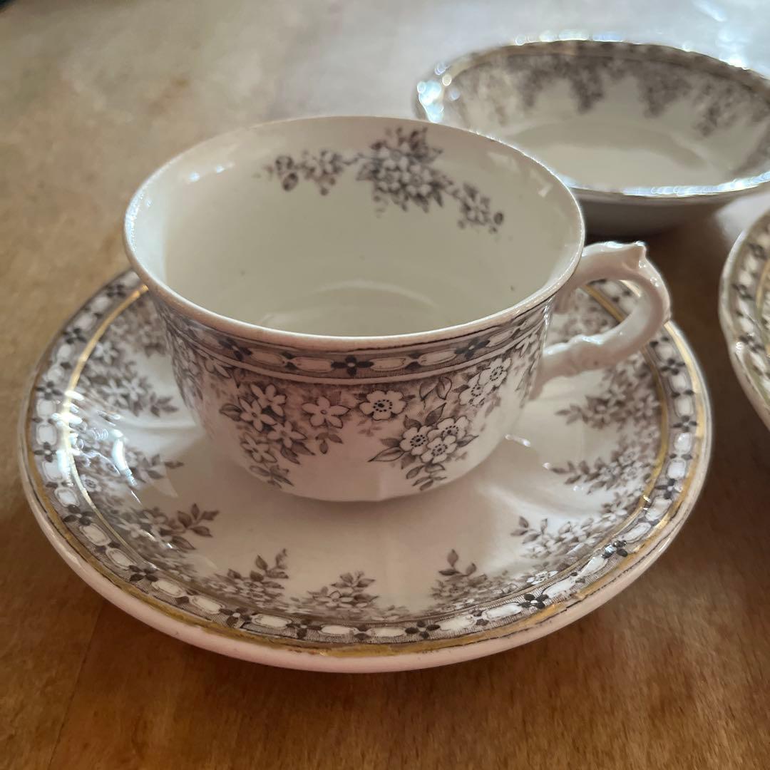 アンティーク お花模様 カップ&ソーサー、ボウル、プレート4点セット