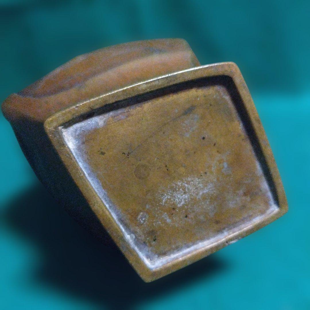 青銅製の花瓶 鳥と波の彫刻 菱形 - メルカリ