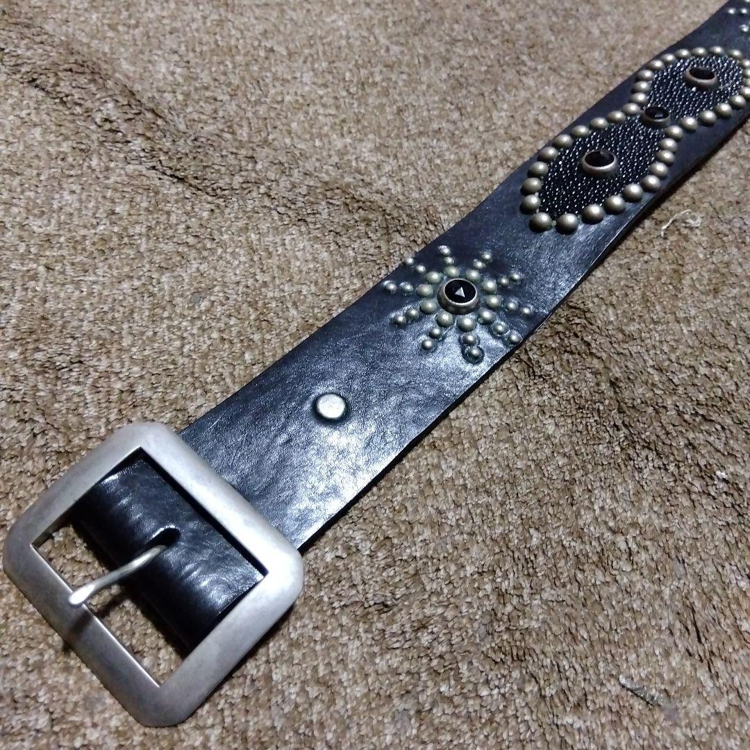 34inch HTC に似てる ピーナッツ レザー スタッズベルト 黒 - メルカリ