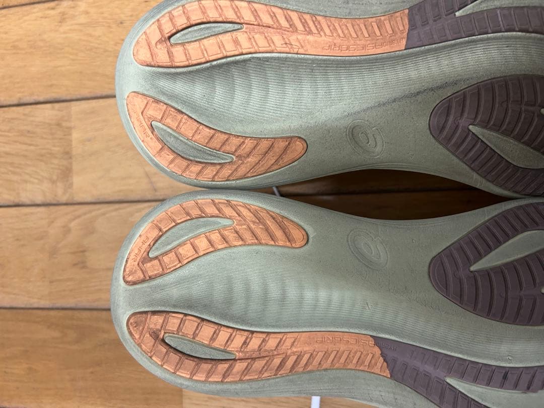 アシックスゲルニンバス27 28.5cm