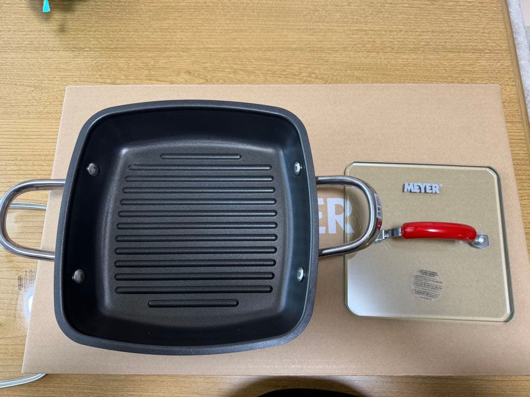 Meyer マイヤー　スクエアグリルパン24㎝ マイヤー スクエアグリルパン 24cm RED – MEYER | マイヤージャパン