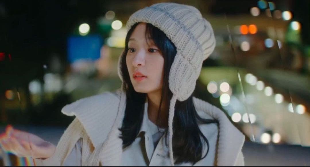 歩道橋　乃木坂46 遠藤さくら着用　CA4LA ニット帽 歩道橋MVマネージャー撮影版の魅力 | TikTok