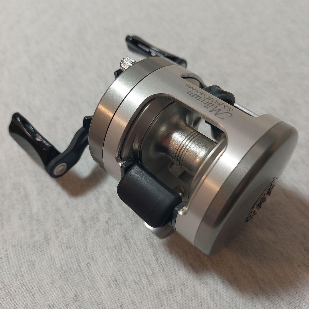 アブガルシア』モラムSX3601C-MAG(HEIGHTEN&アベイル仕様) - リール新