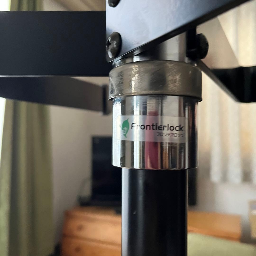 通販生活 フロンテア 回転ハンガー ハンガーラック 森の服 - メルカリ