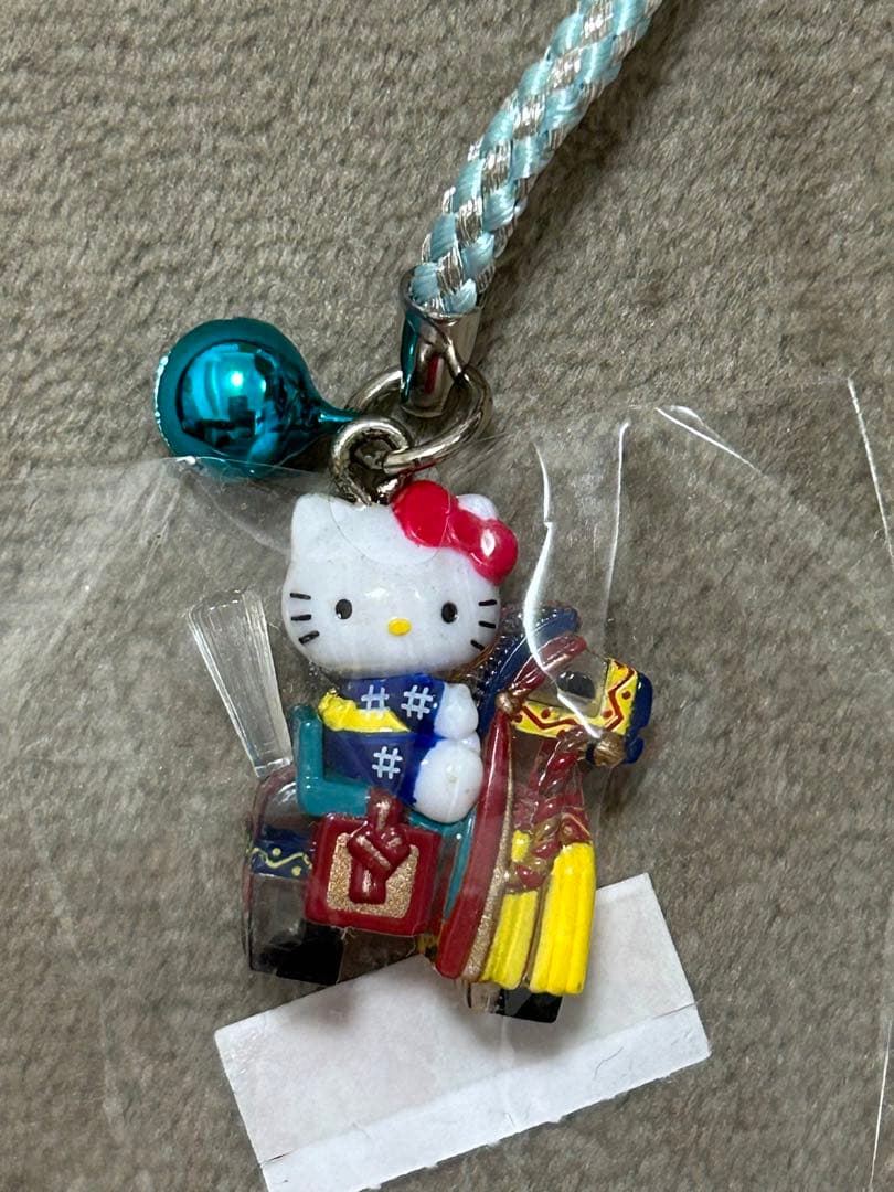 ご当地キティ 岩手限定 根付け ストラップ 2個セット - メルカリ