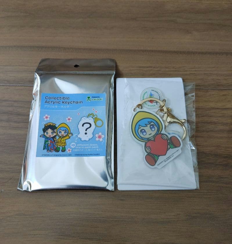 大阪万博 イタリア館 アクリルキーホルダー ルーチェ - メルカリ