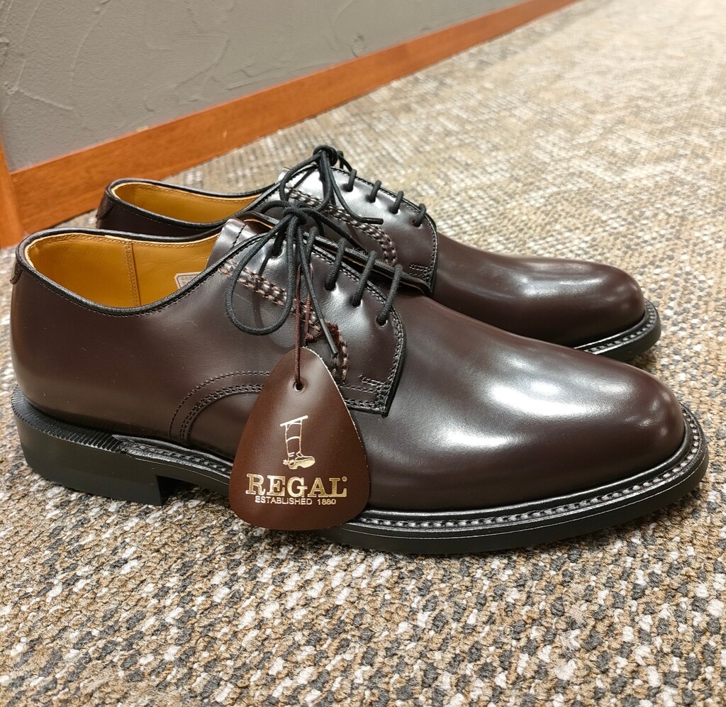 チョコチョコしい。ダークブラウンの革靴 | 靴のリーガル
