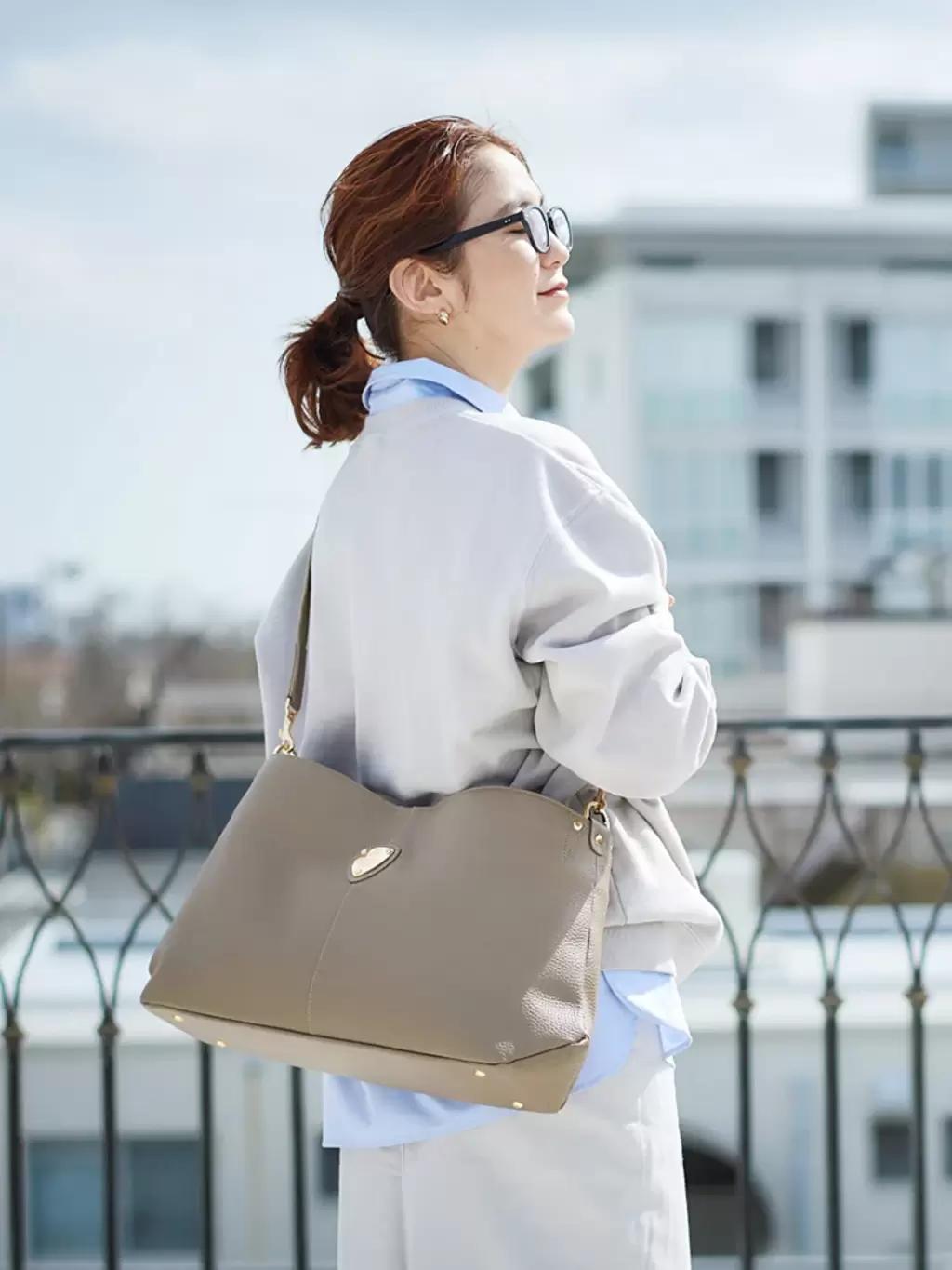 持てば感動！格上げバッグ】ATAO永遠の定番！elvy+(エルヴィプラス