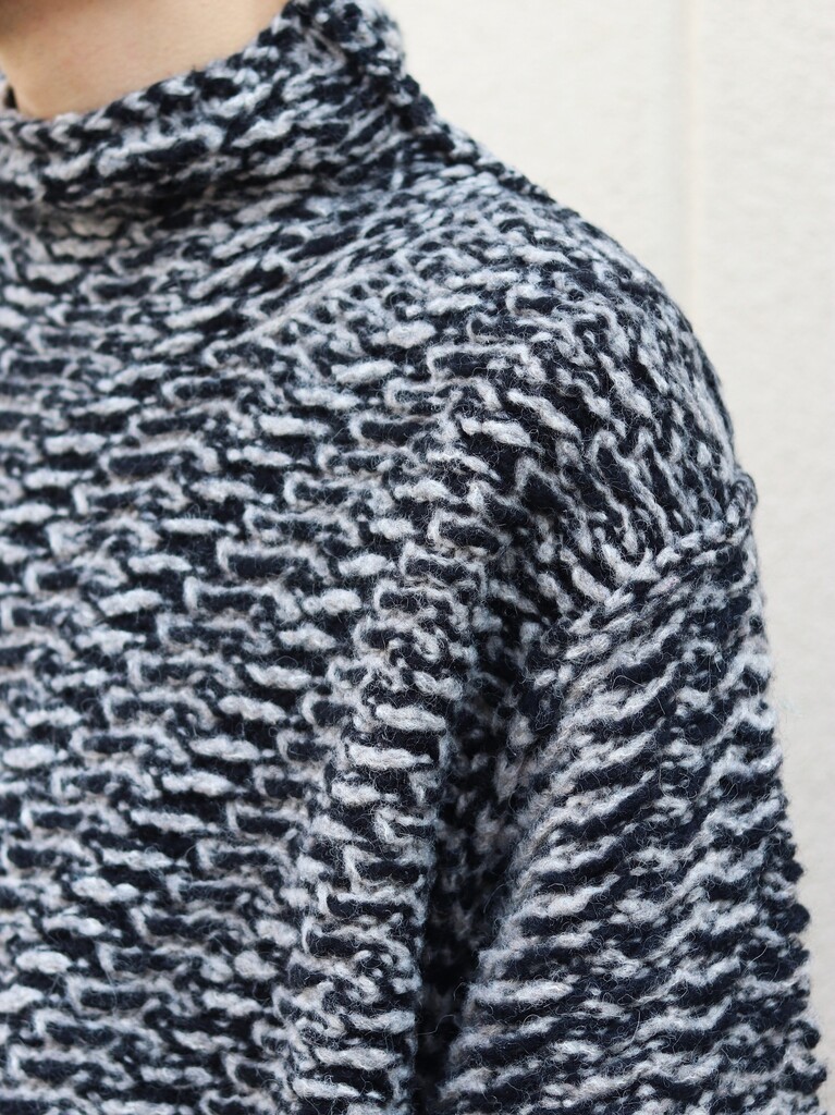 YOKE(ヨーク)】一枚で決まるブランドらしい一着 / スタッフブログ