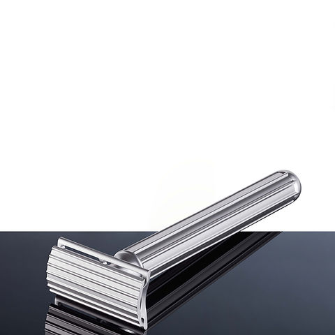 Titanium SpaCe safety razor | Design94