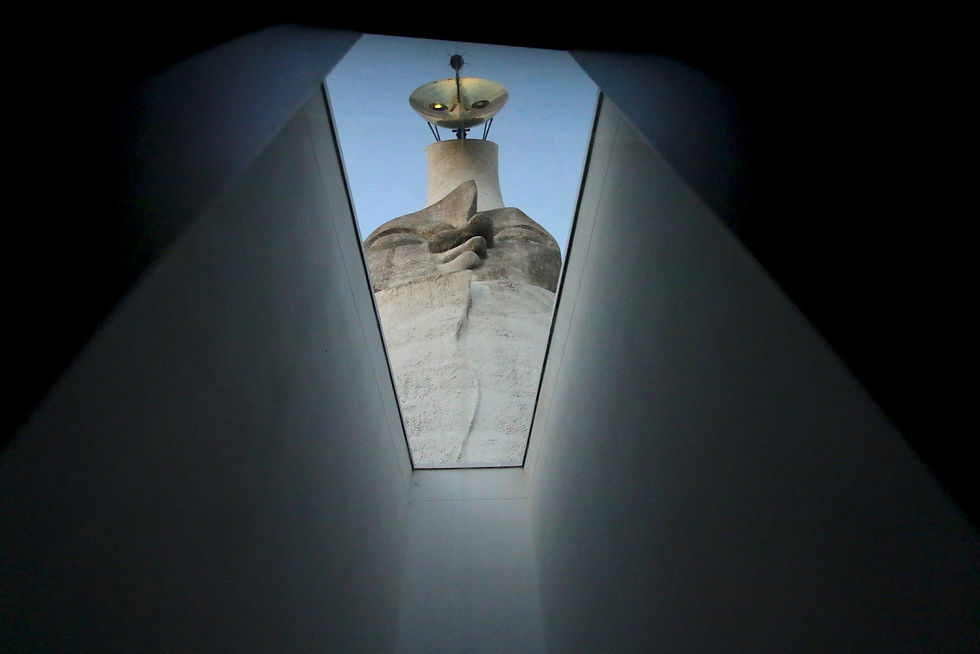 1970年大阪万博の象徴《太陽の塔》。約半世紀ぶりに再生した塔の “血流