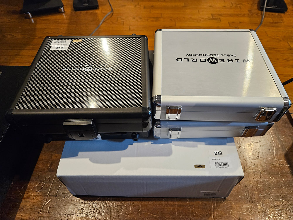 WIREWORLD シリーズ8 デモ品、新品大特価！