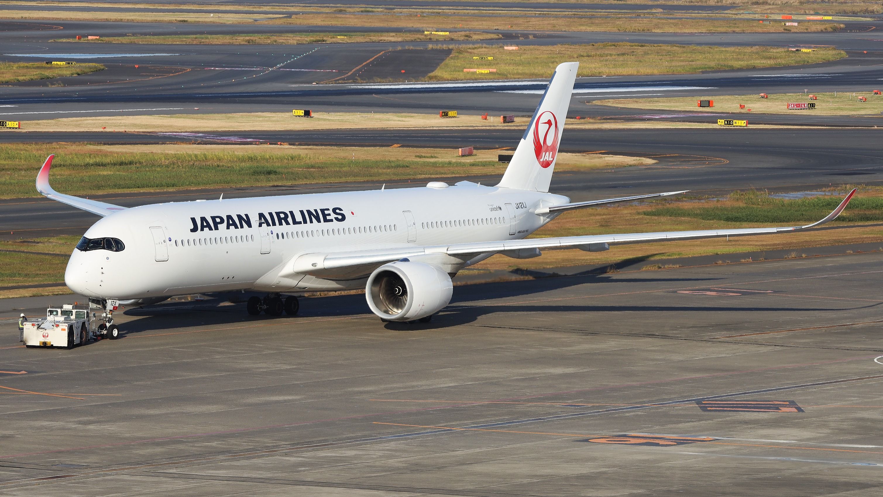 13日まで値下げ】Japan Airlines Airbus A350-900 Japan Airlines