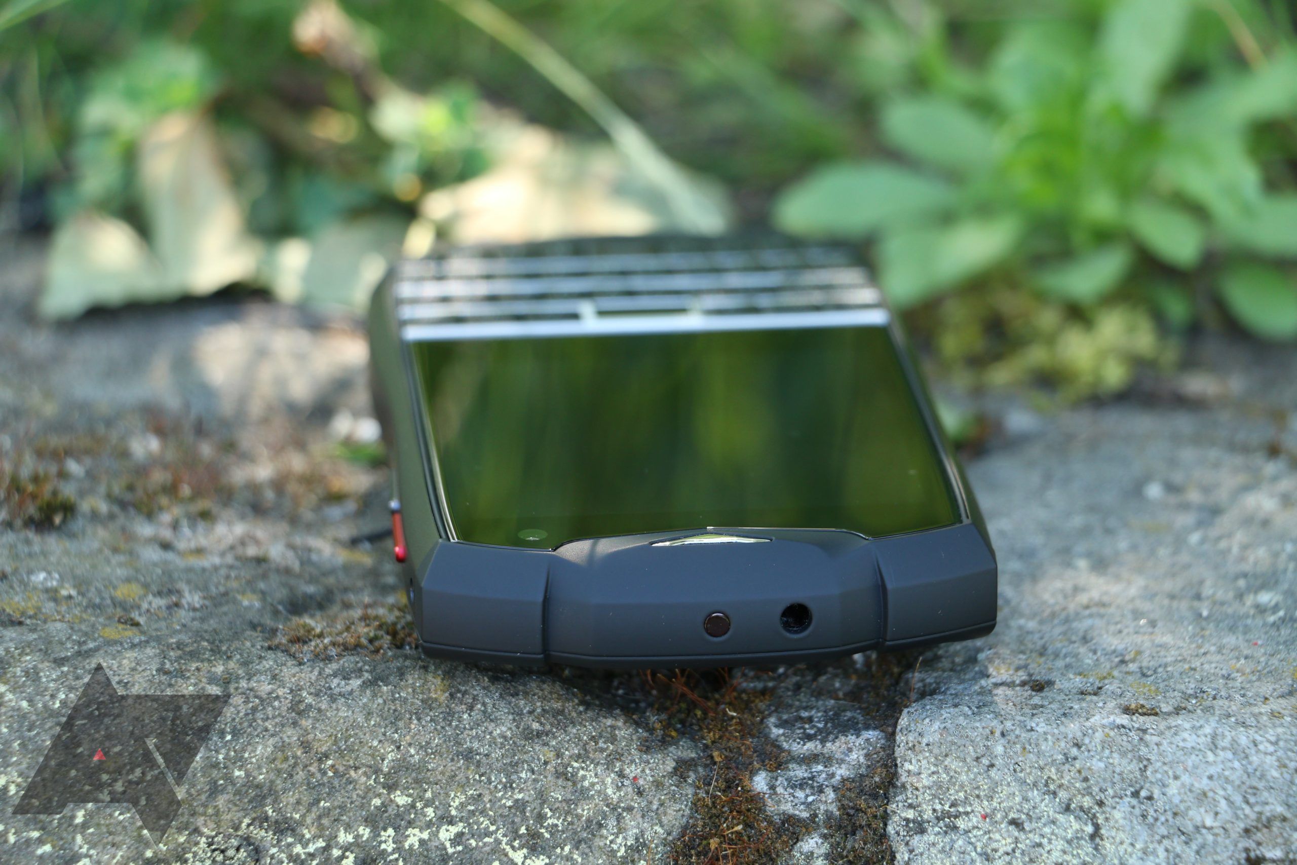 Unihertz Titan Pocket review, one month later: Nostalgic nerd novelty