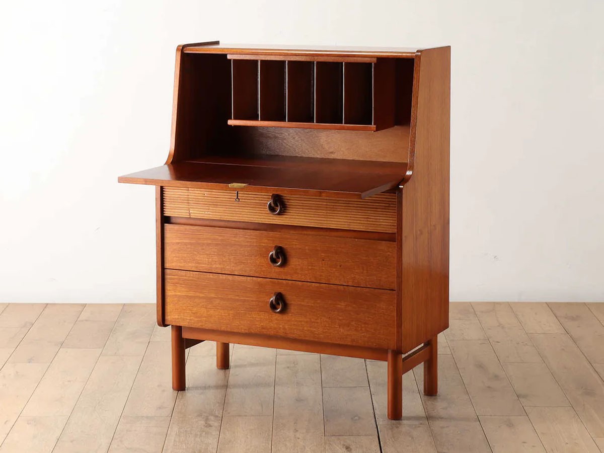 Lloyd's Antiques Real Antique Bureau / ロイズ・アンティークス 英国