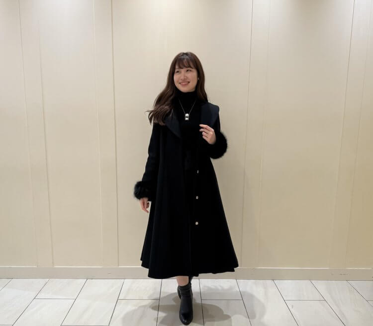 冬の本命コート！ラグジュアリーな存在感を放つエコファーロングコート