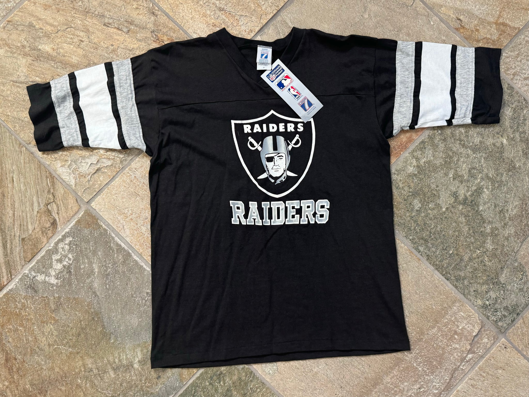 Vintage Los Angeles Raiders Logo 7 Football TShirt, Size Medium