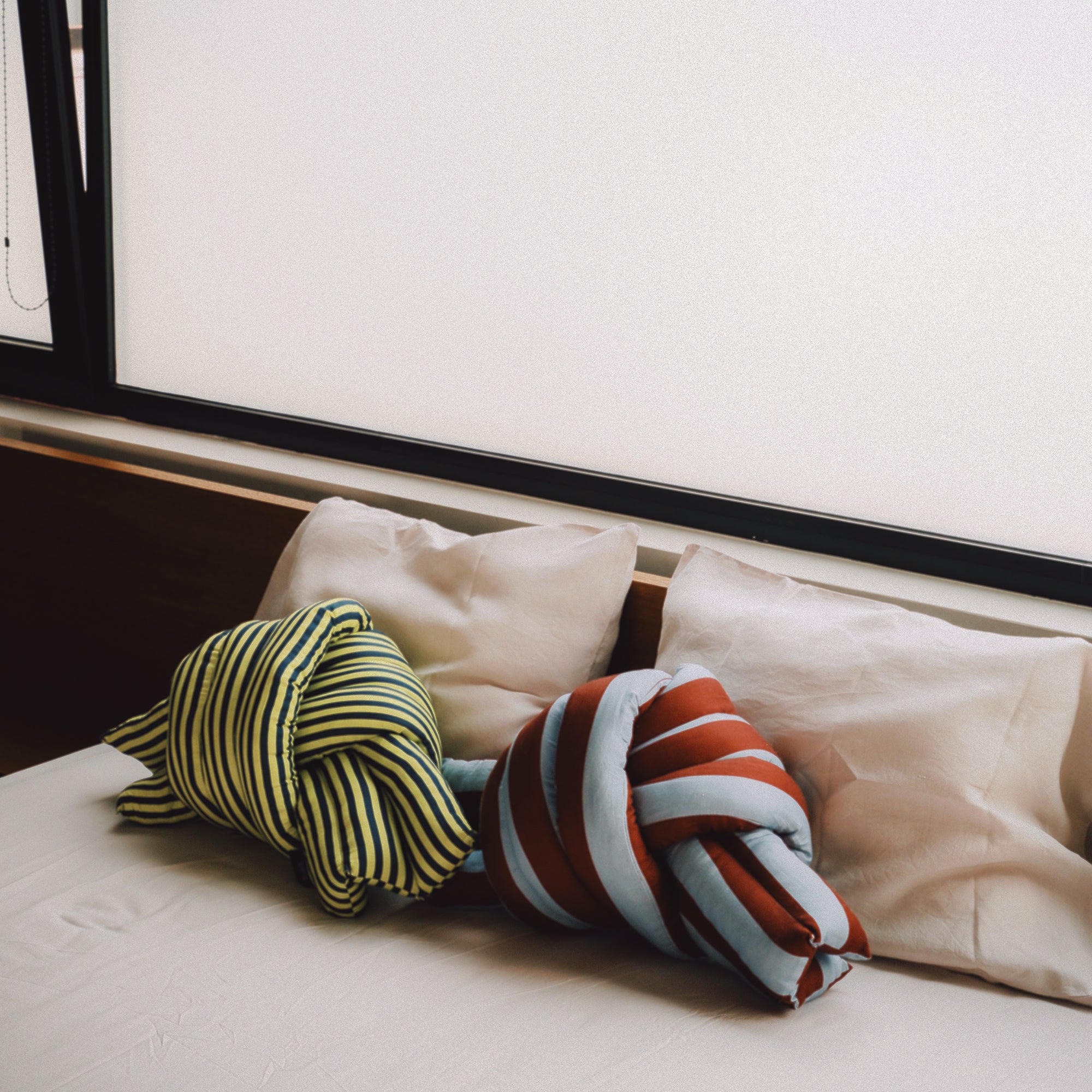 Musubi Cushion - Linen&Rayon | Candy Stripes in Steel Blue x Burgundy