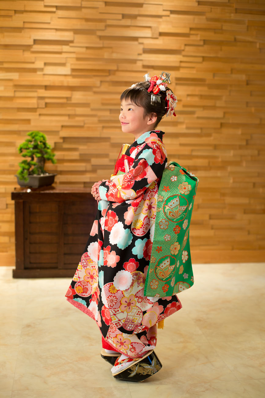 ラフォーレから全国の七五三へ・7歳の小舞妓さん♪ | 龍ヶ崎市の写真館