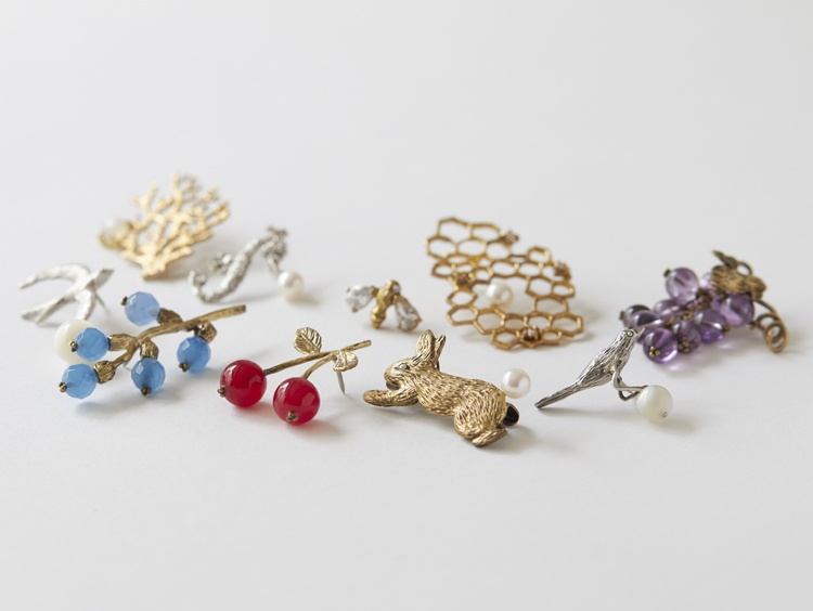 sasakihitomi/ピンブローチ2個セット うさぎとさくらんぼ -【当店限定