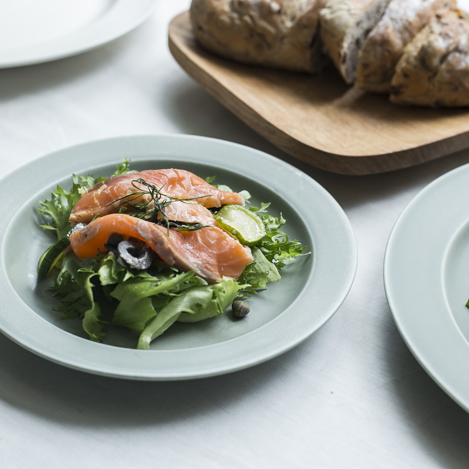 SAKUZAN/Saraプレート M -繊細な色で料理を引き立てる器 - スタイルストア