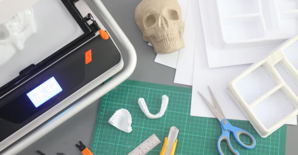 小型・卓上真空成形機Vaquform - システムクリエイト